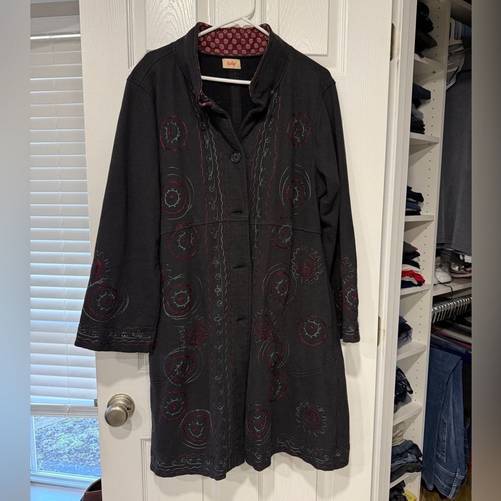 Dark Gray and Red Long Cardigan with Intricate Pattern Cotton size L